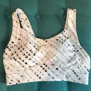 Fabletics Rae High Support Sports Bra NWT small